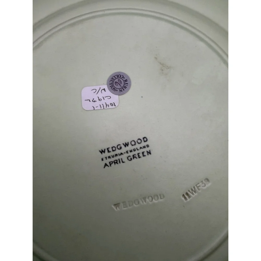 Vintage Wedgwood Etruria April Green Art Deco 9.5